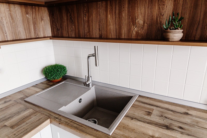 Trwały zlewozmywak granitowy