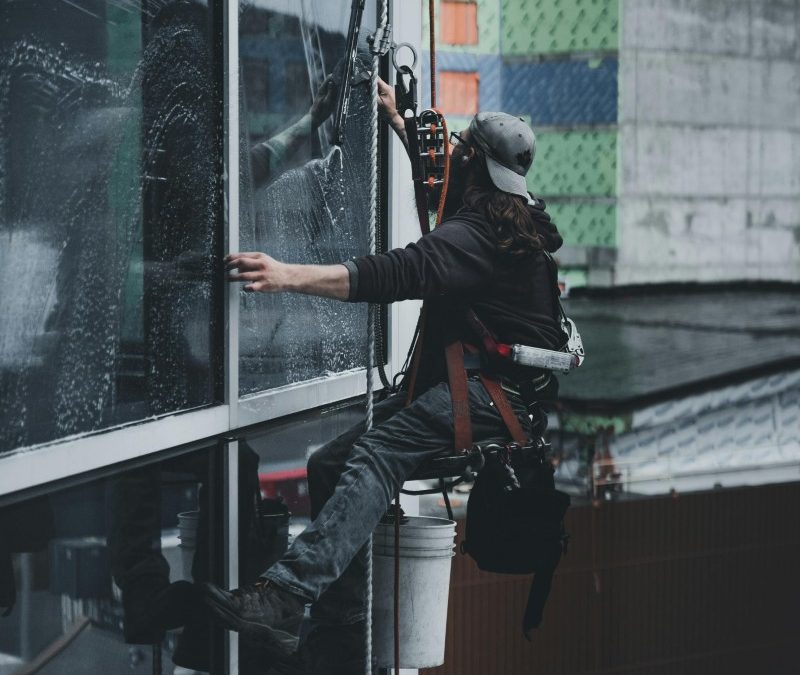 Sprzątanie hal i magazynów w Warszawie